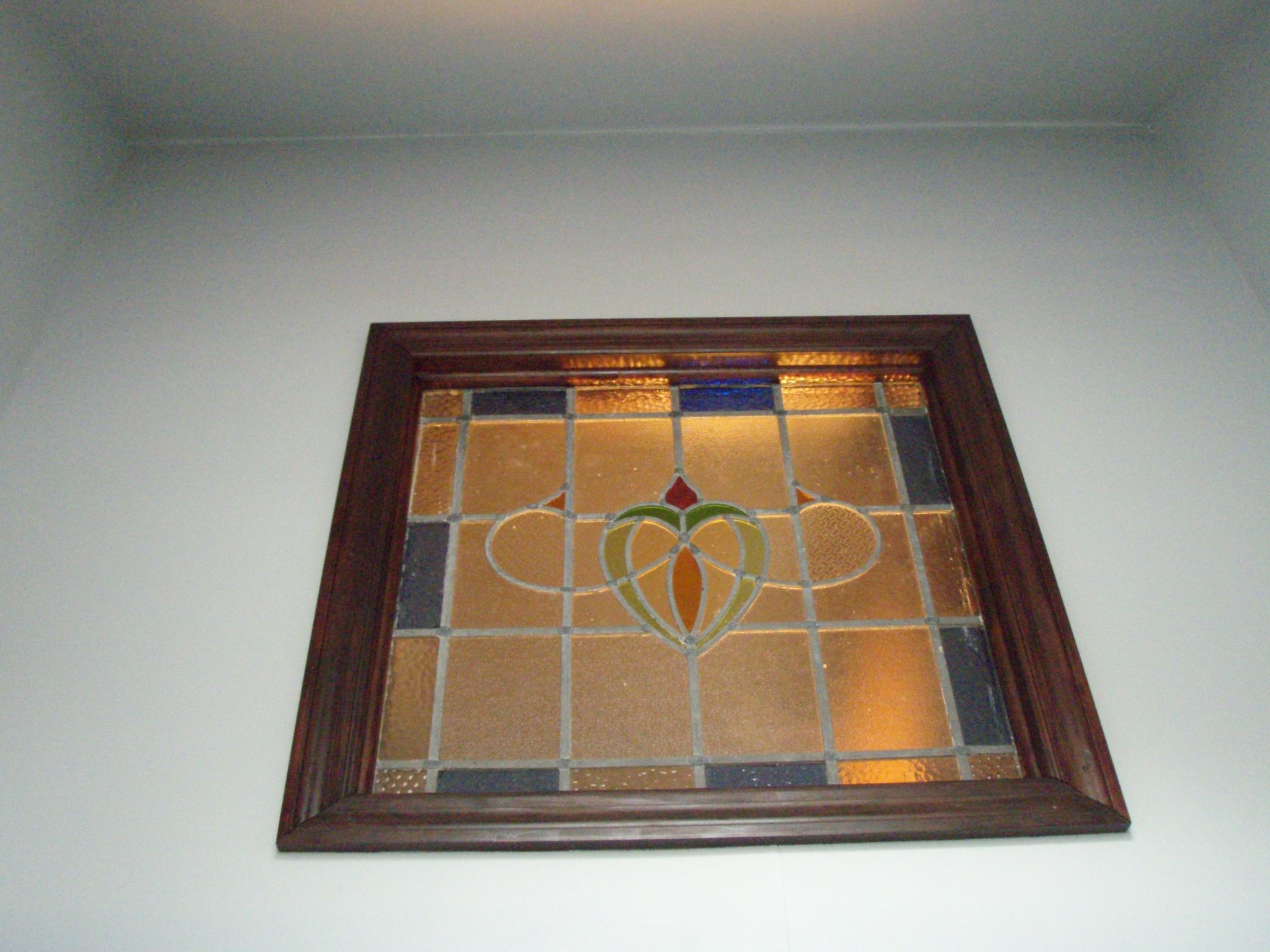 top window in guest bath